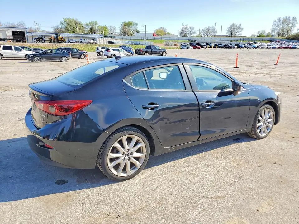 2016 MAZDA MAZDA3   