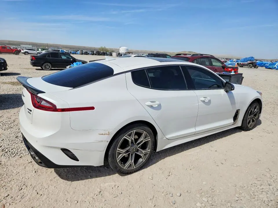 2021 KIA STINGER GT-LINE  