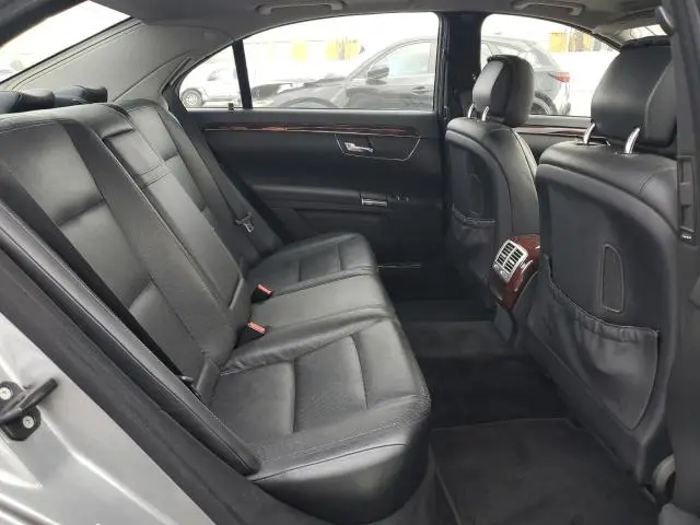 2011 MERCEDES-BENZ S 550  