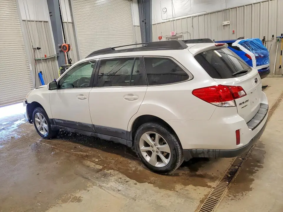 2013 SUBARU OUTBACK 2.5I PREMIUM  