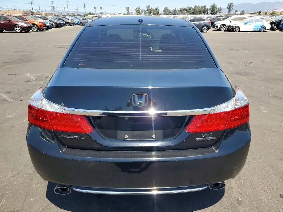 2015 HONDA ACCORD TOURING  