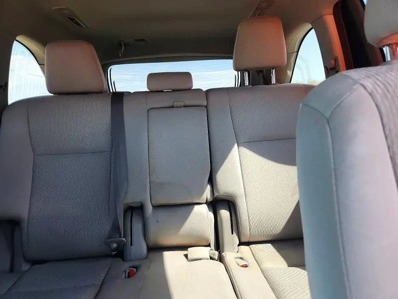 2017 TOYOTA HIGHLANDER LE  
