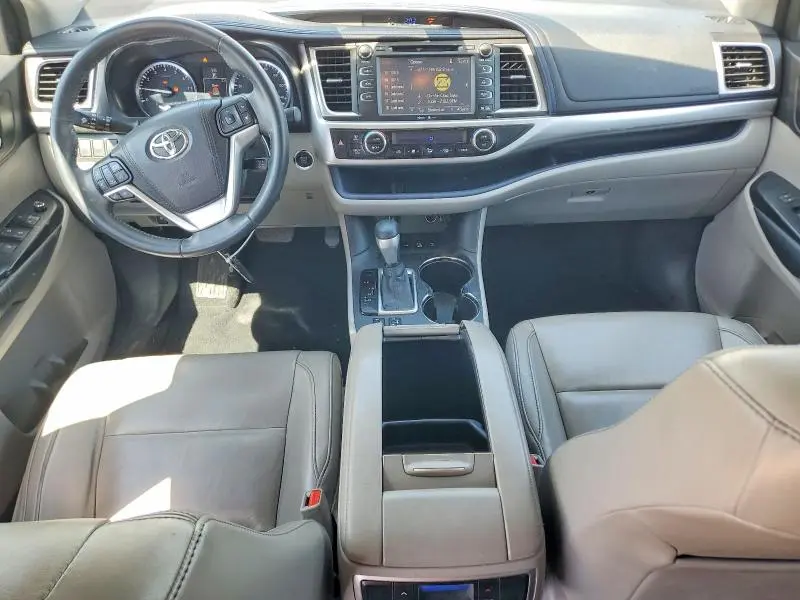 2015 TOYOTA HIGHLANDER XLE  