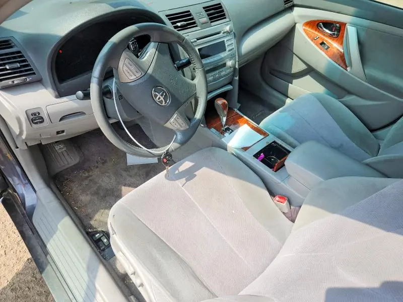 2011 TOYOTA CAMRY XLE  