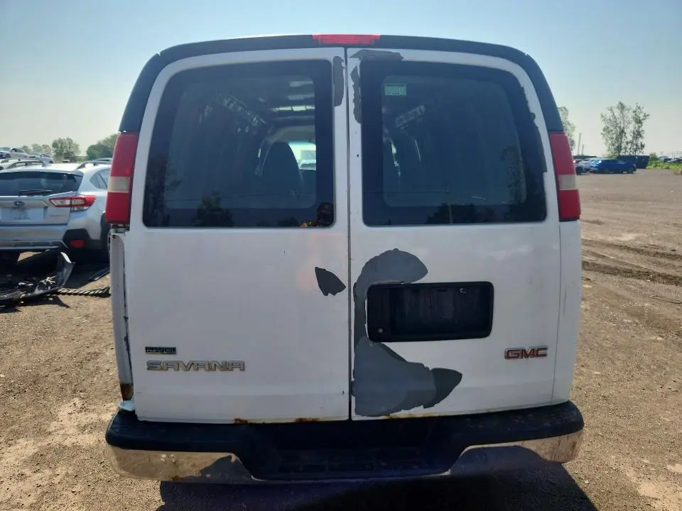 2010 GMC SAVANA G2500  