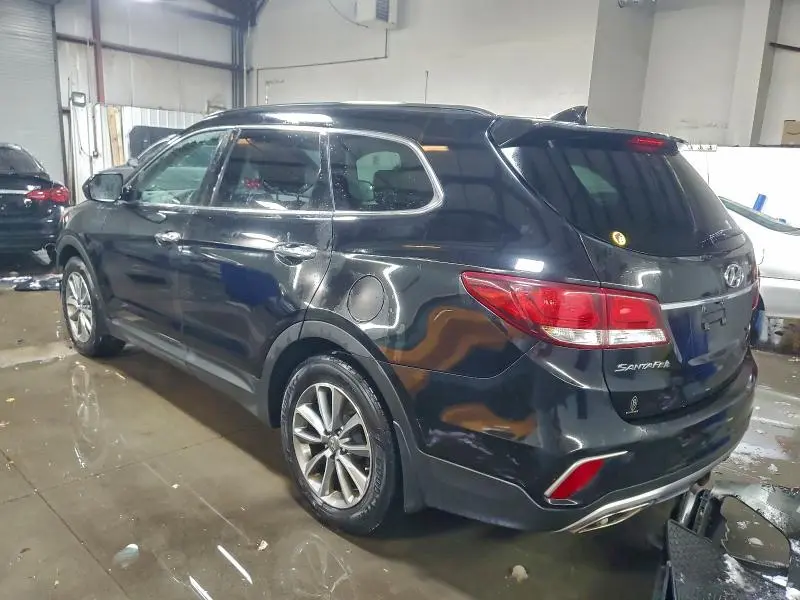 2018 HYUNDAI SANTA FE SE  