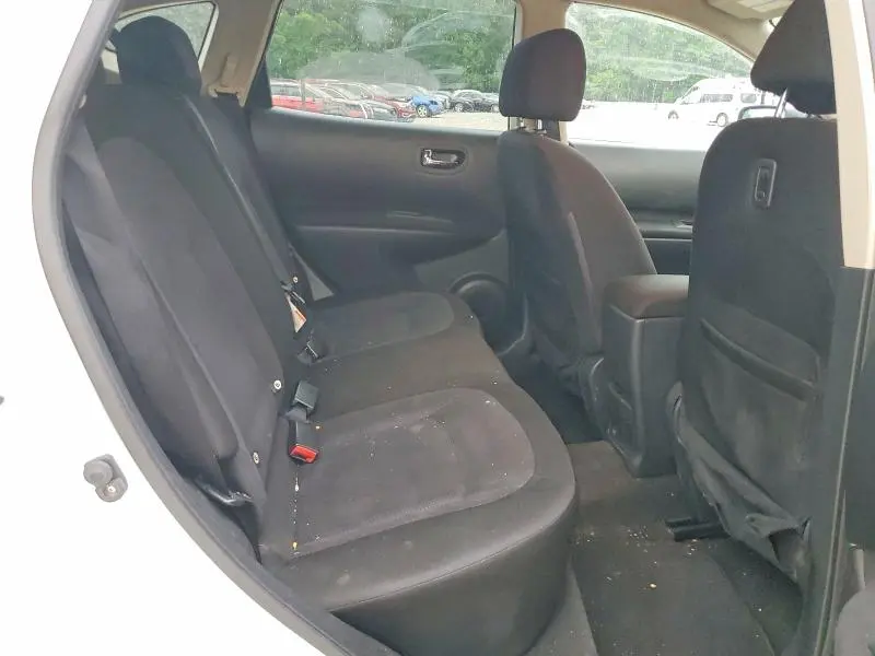 2013 NISSAN ROGUE S  