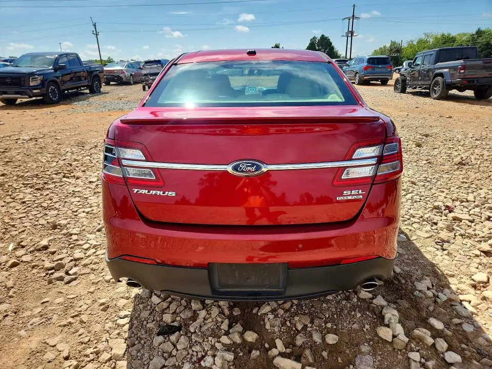2018 FORD TAURUS SEL  