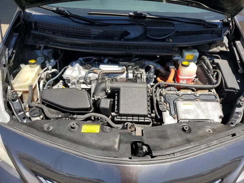2012 TOYOTA PRIUS V TWO  