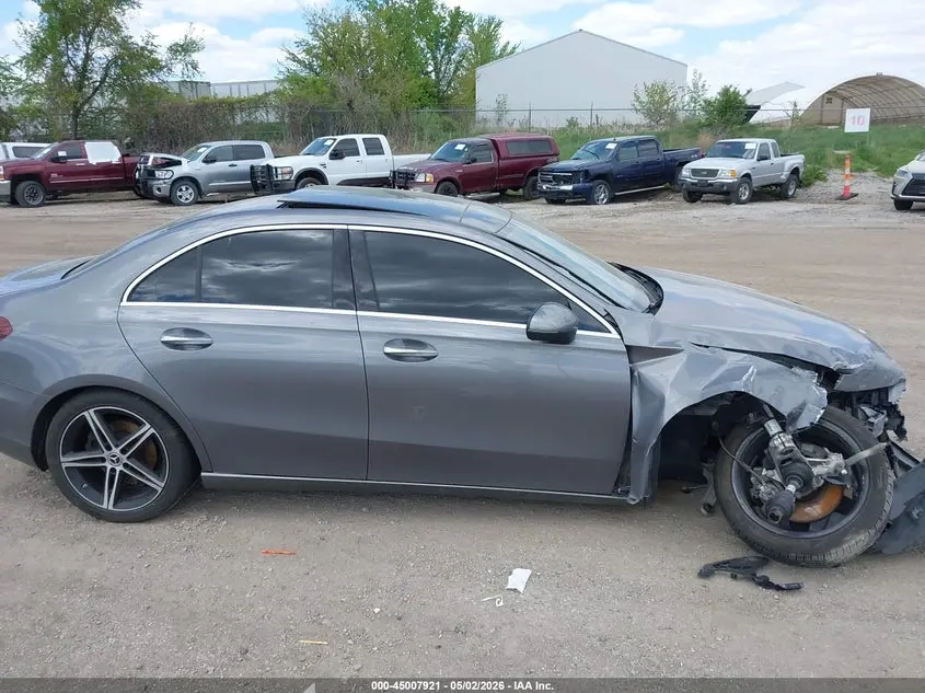 2019 MERCEDES-BENZ A 220 4MATIC