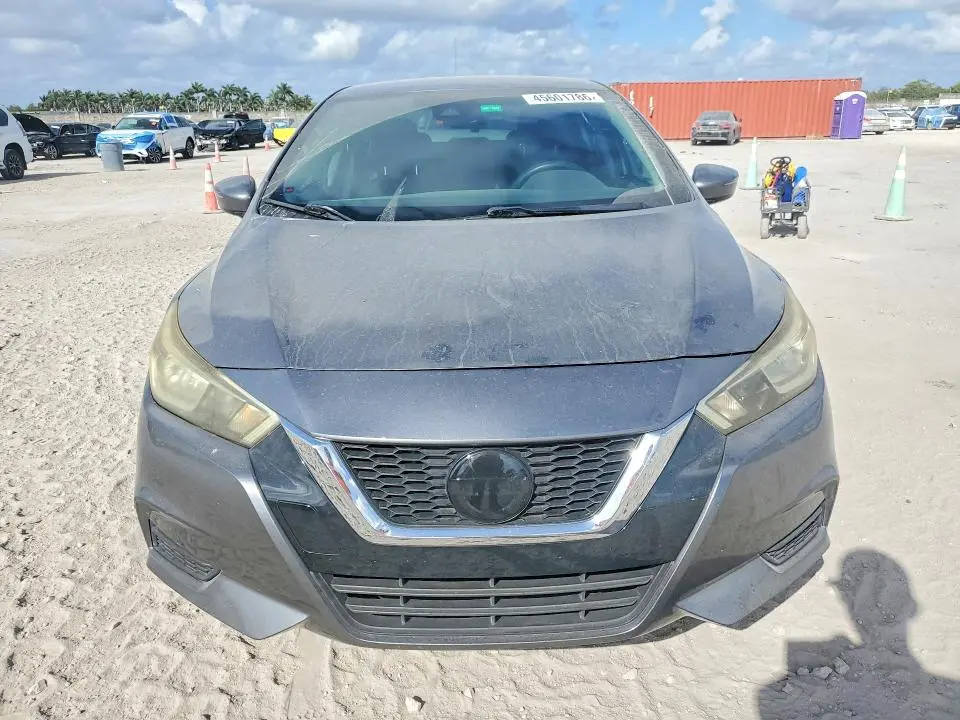 2021 NISSAN VERSA SV  