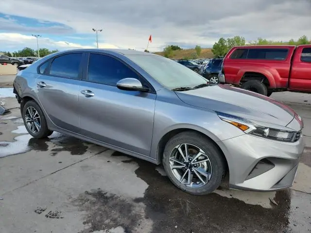 2023 KIA FORTE LX  