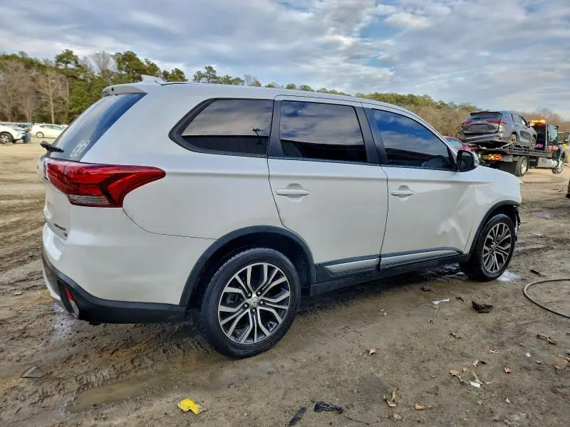 2018 MITSUBISHI OUTLANDER SE  
