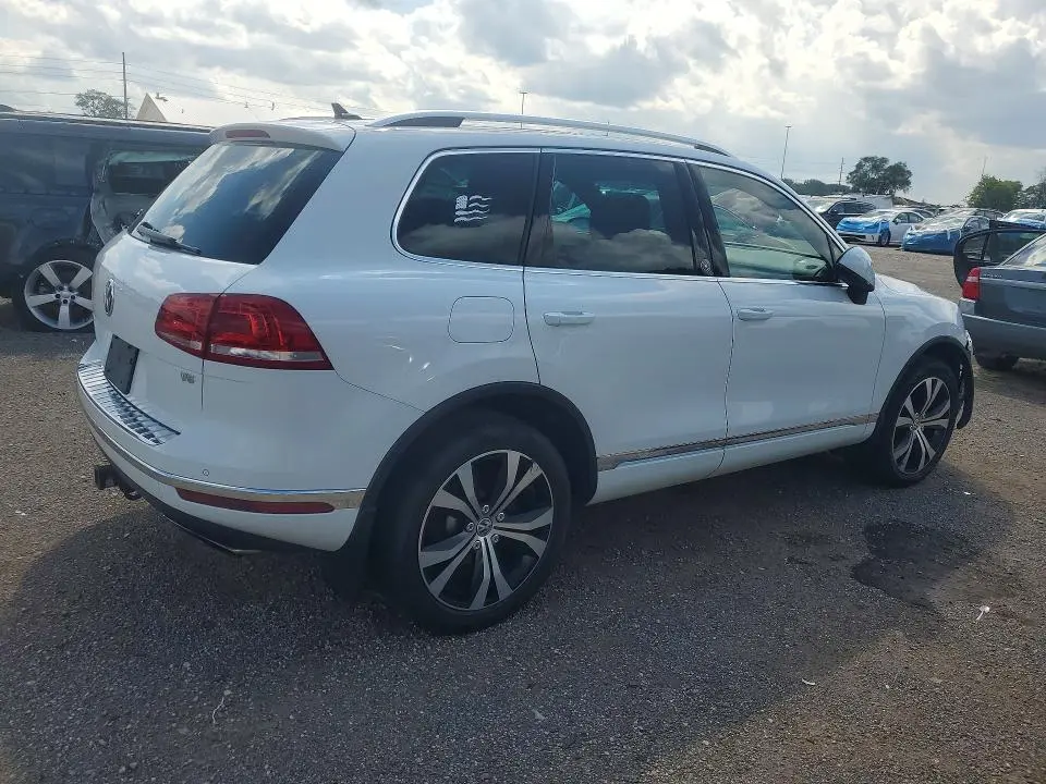 2017 VOLKSWAGEN TOUAREG WOLFSBURG  