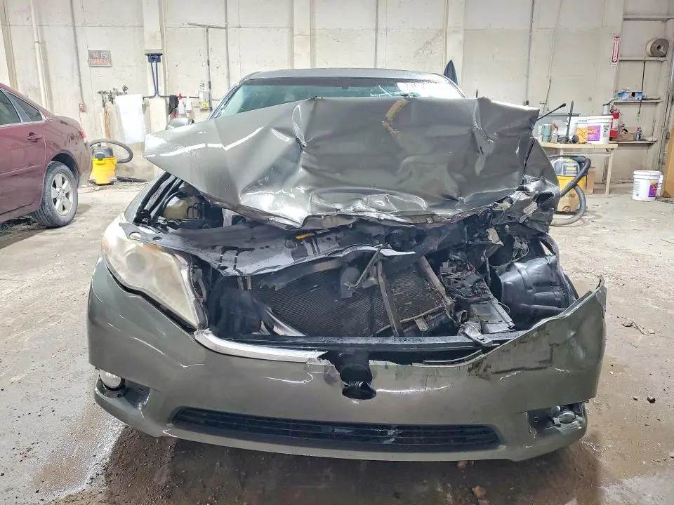 2012 TOYOTA AVALON LIMITED  