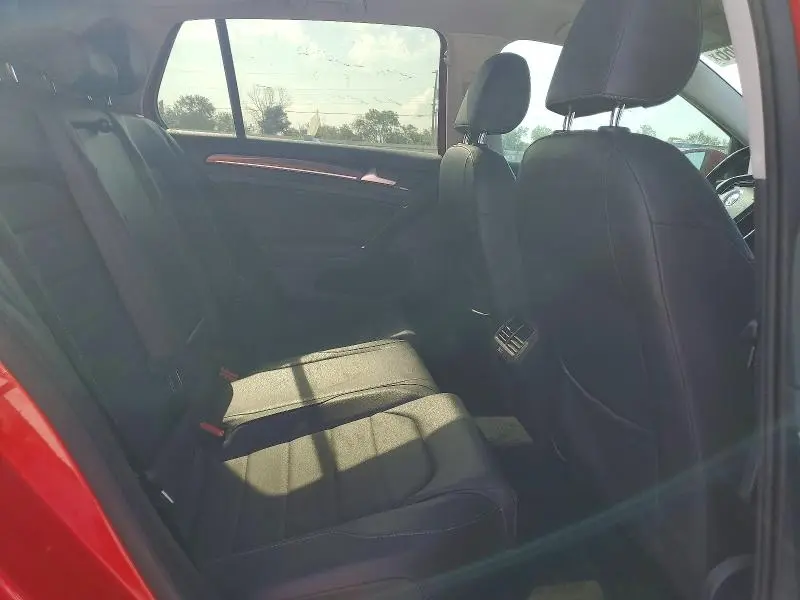 2015 VOLKSWAGEN GOLF   