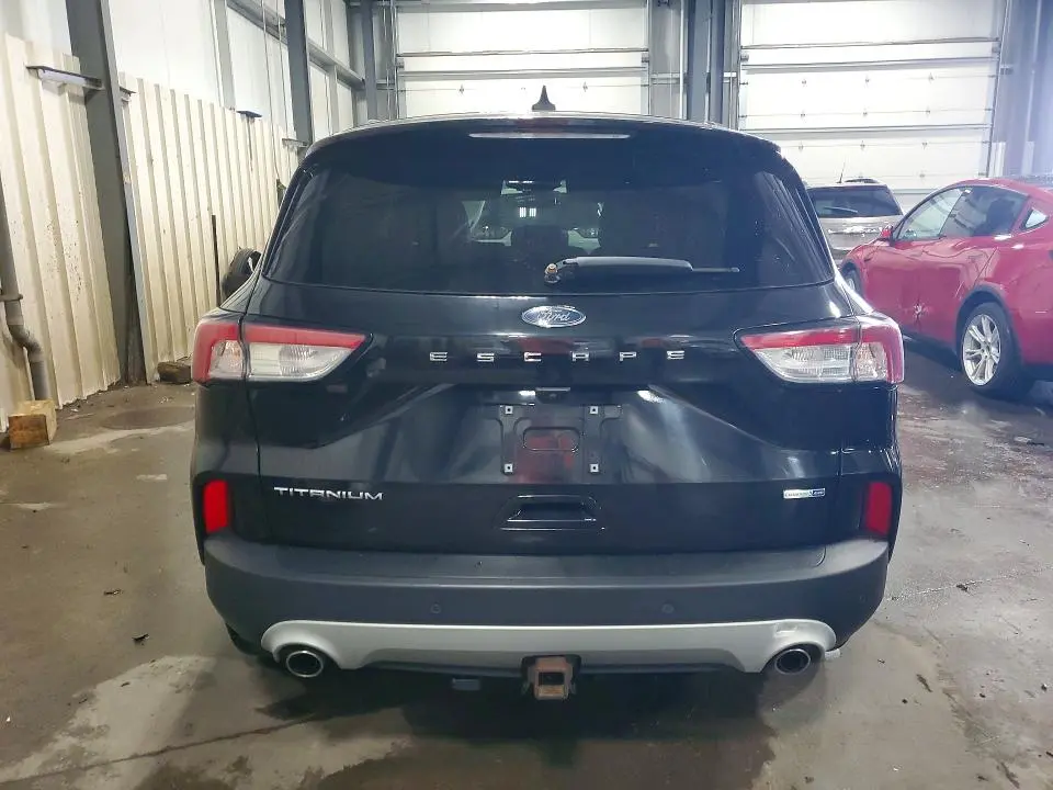 2020 FORD ESCAPE TITANIUM  
