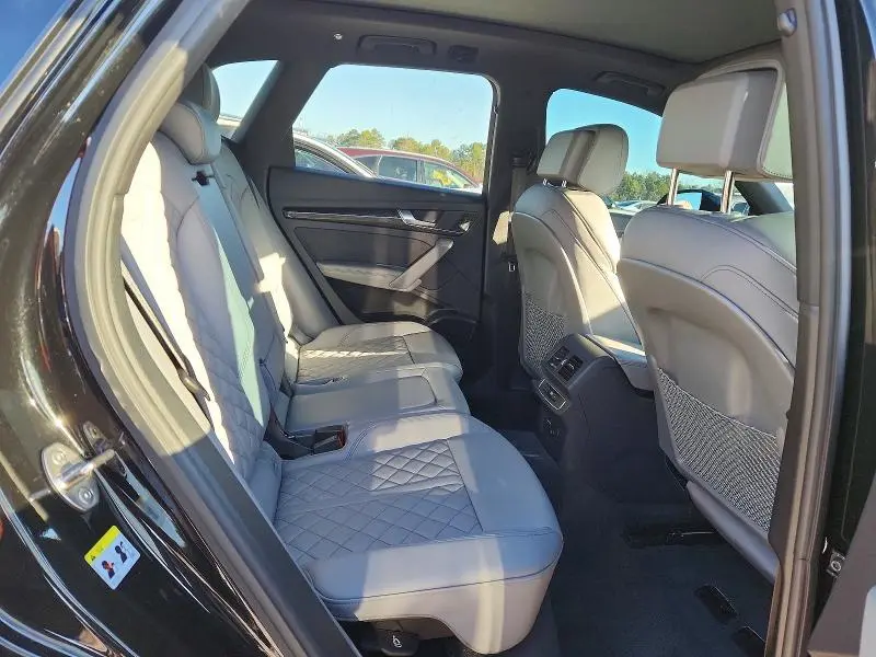 2025 AUDI SQ5 PREMIUM PLUS  