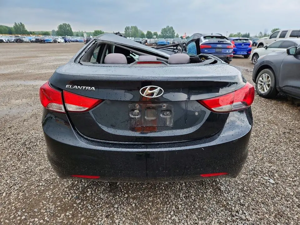 2011 HYUNDAI ELANTRA GLS  