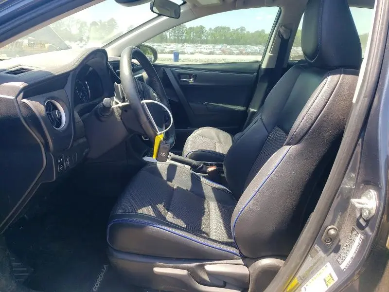 2018 TOYOTA COROLLA SE  