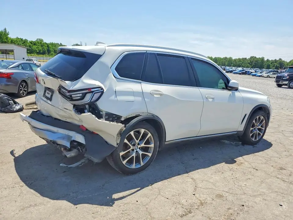 2020 BMW X5   
