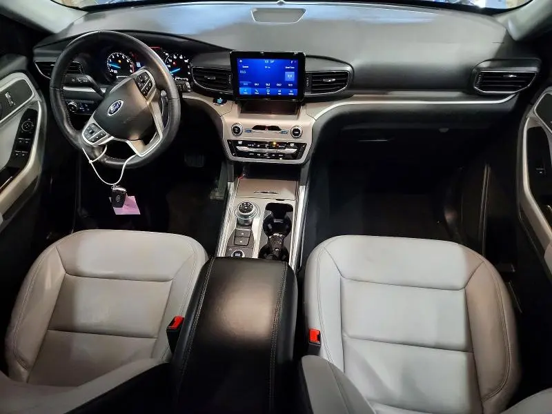 2021 FORD EXPLORER XLT  