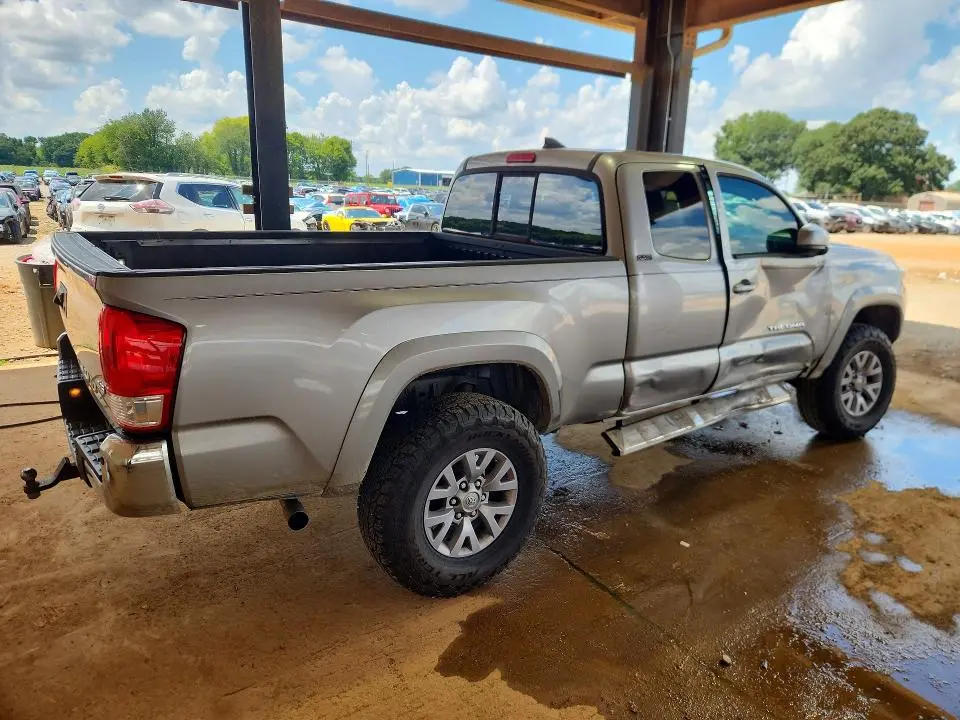 2017 TOYOTA TACOMA SR5 V6  