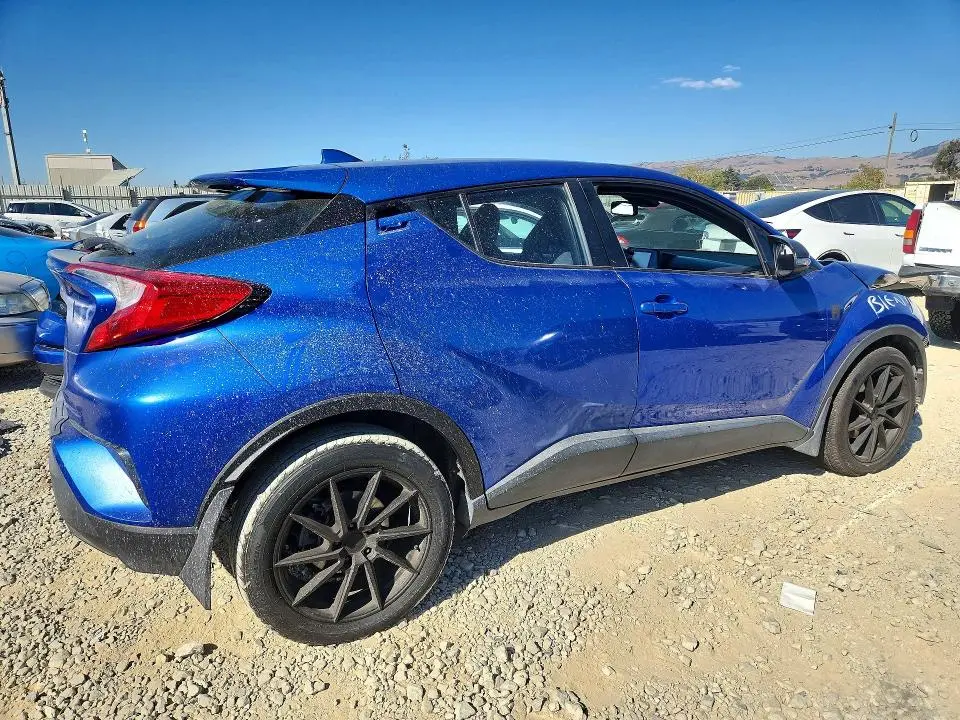 2018 TOYOTA C-HR XLE  