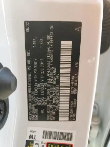 2022 TOYOTA HIGHLANDER XLE  