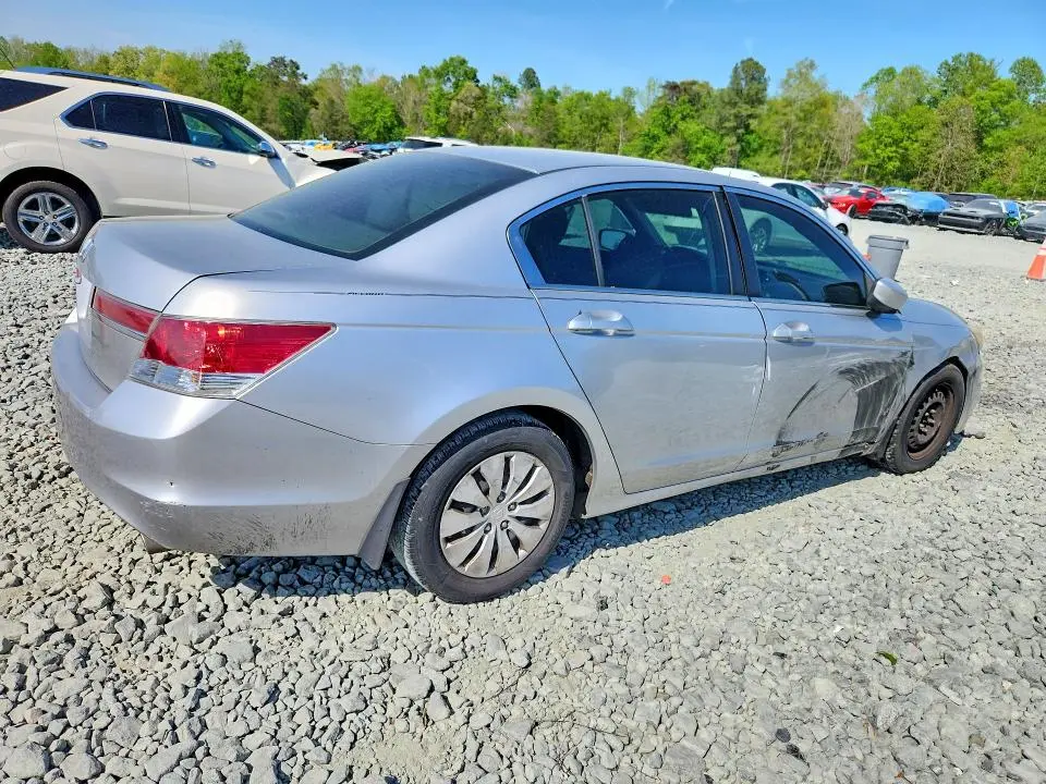 2011 HONDA ACCORD LX  