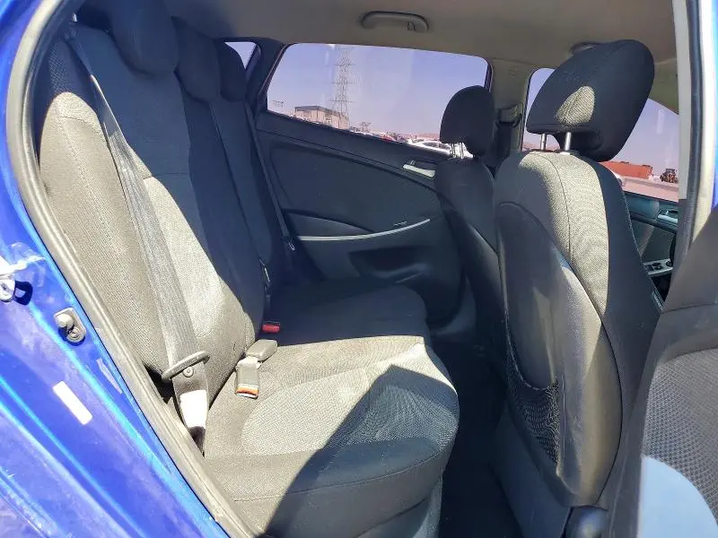 2013 HYUNDAI ACCENT GS  