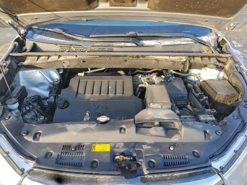 2016 TOYOTA HIGHLANDER XLE  