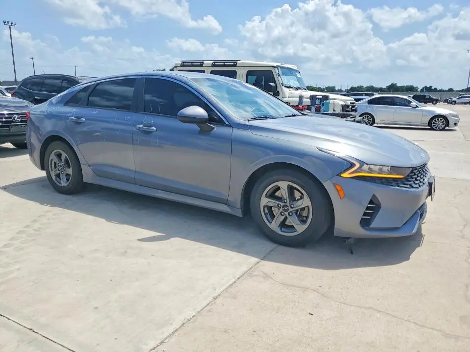 2022 KIA K5 LXS  