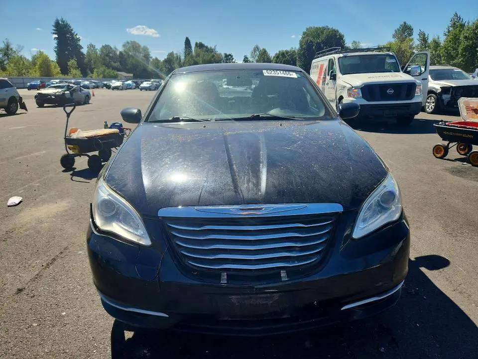 2013 CHRYSLER 200 LX  