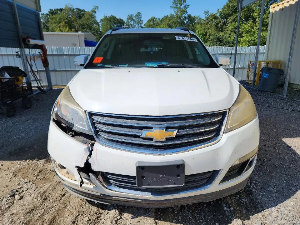 2017 CHEVROLET TRAVERSE LT  
