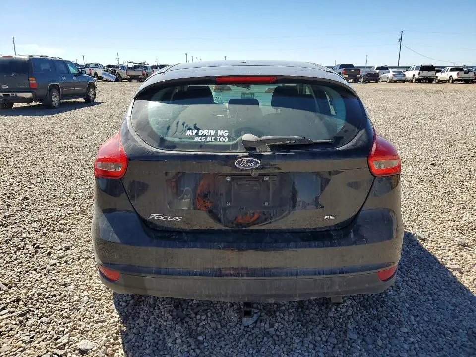 2016 FORD FOCUS SE  