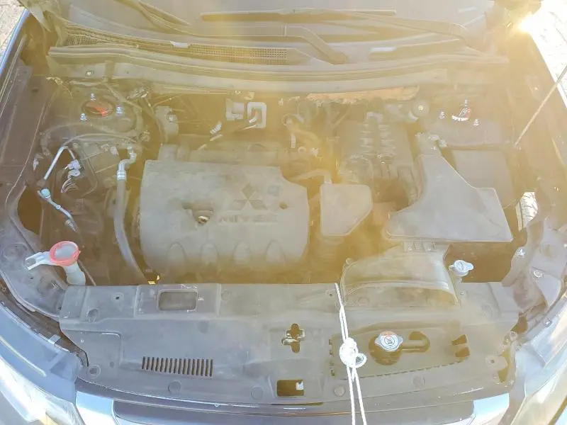 2016 MITSUBISHI OUTLANDER SE  