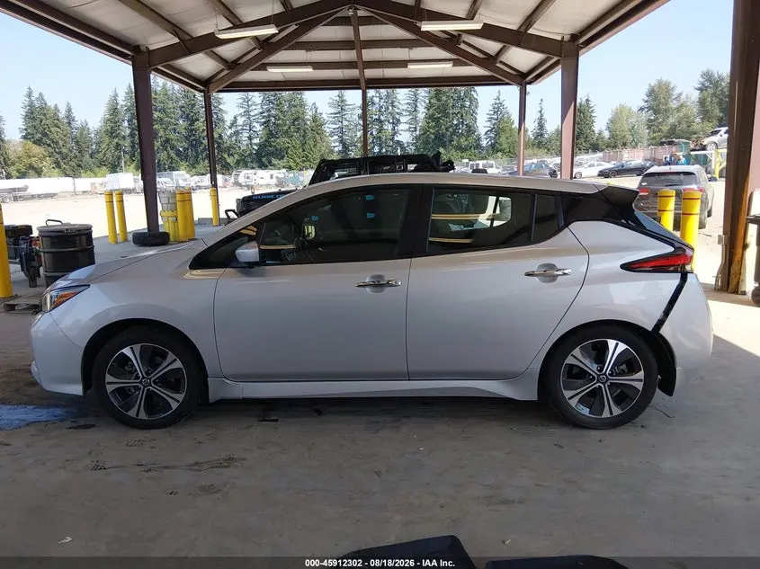 2021 NISSAN LEAF SV 40 KWH