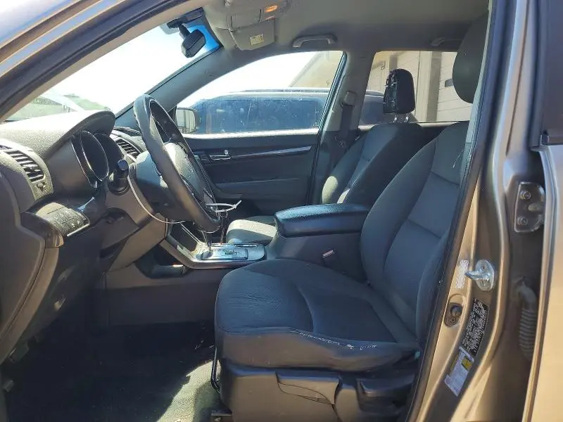 2011 KIA SORENTO LX  