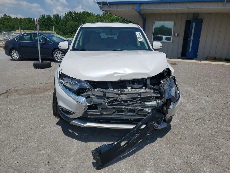 2018 MITSUBISHI OUTLANDER SE  