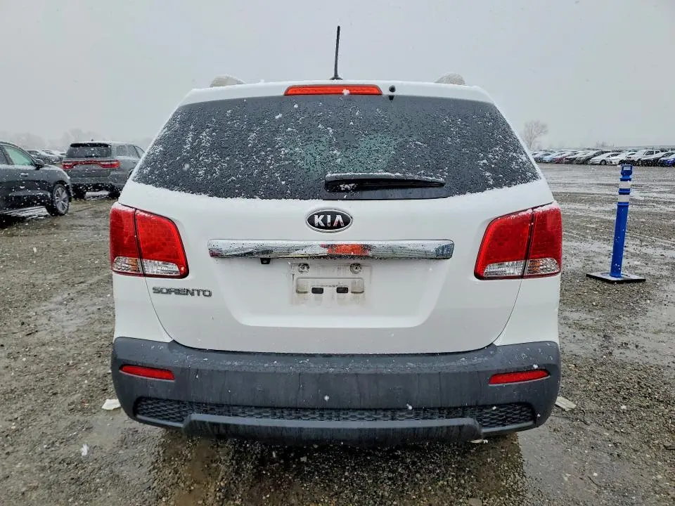 2012 KIA SORENTO BASE  