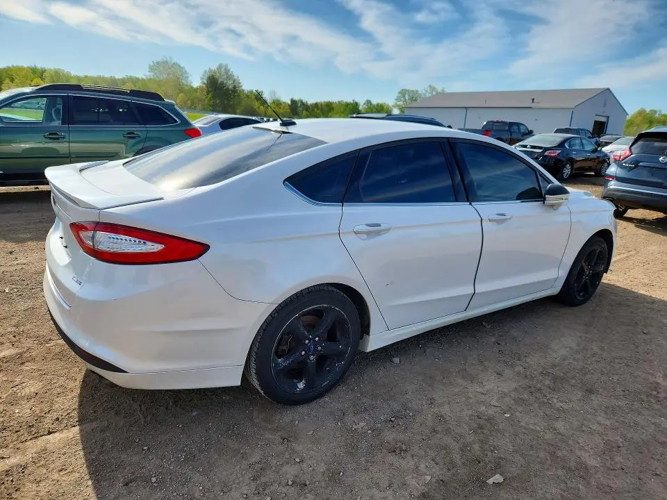 2016 FORD FUSION SE  