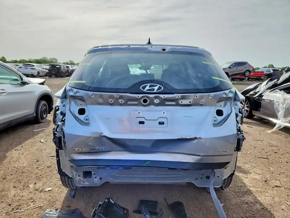 2024 HYUNDAI TUCSON SE  