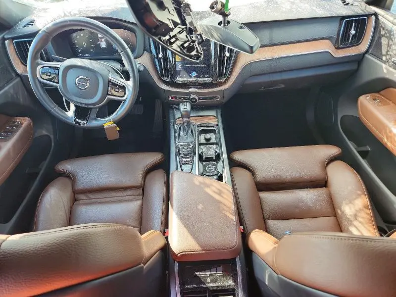 2020 VOLVO XC60 T6 INSCRIPTION  