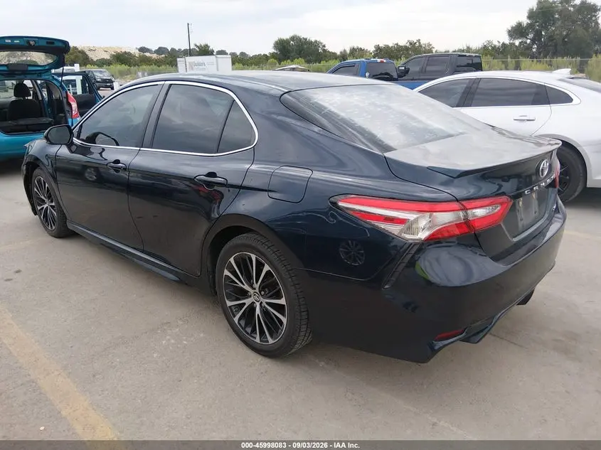 2018 TOYOTA CAMRY SE