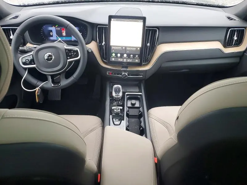 2026 VOLVO XC60 CORE  