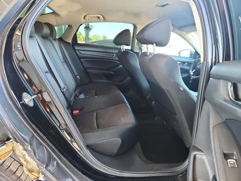 2018 HONDA ACCORD LX  