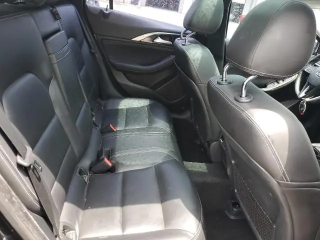 2017 INFINITI QX30 BASE  