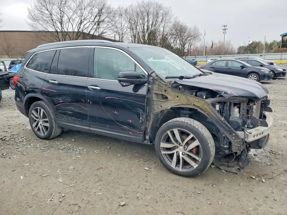 2017 HONDA PILOT TOURING  