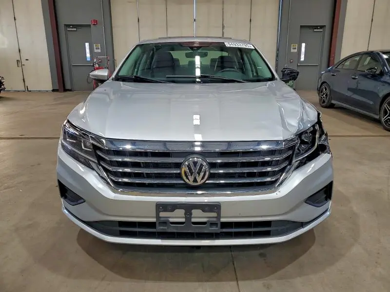 2021 VOLKSWAGEN PASSAT SE  